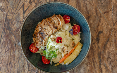 Tavuklu Sezar Salata